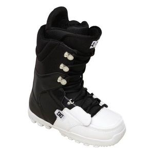DC Snowboarding Boots. Excellent condition. Worn once.